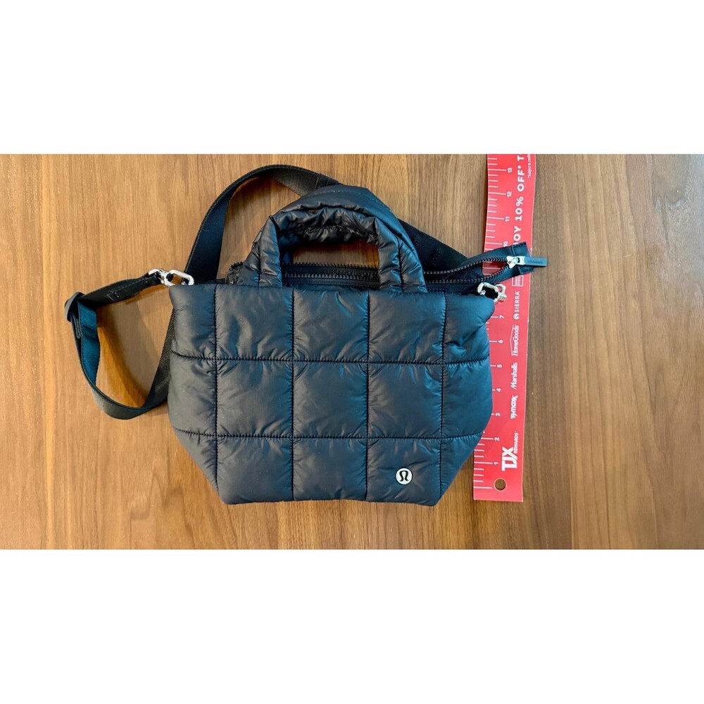 Lululemon Black Quilted Crossbody Bag Detachable Strap Top Handle Zip Silver - Picture 2 of 7
